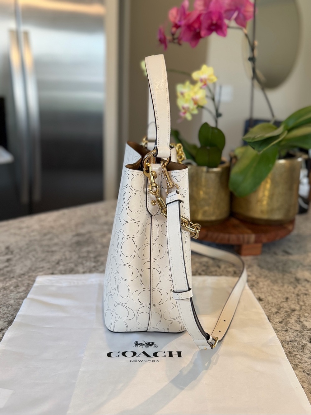 Coach Large Town Bucket Bag in Perforated Leather Style 1008 EUC - Picture 2 of 12